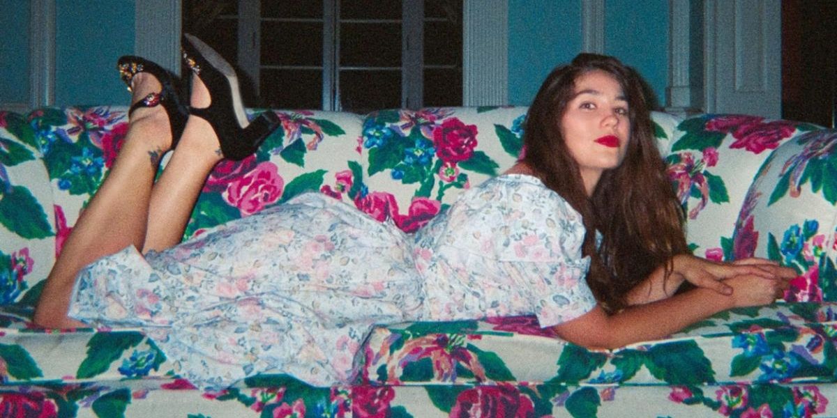 Lola Kirke Releases New EP 'Christmas Alone - Live from The Blue Room'