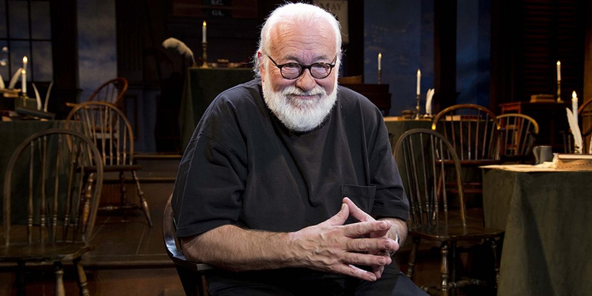 Chicago Theatres To Dim Lights; Hold Memorial in Honor of Late Frank Galati