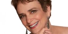 Deborah Stone of HERE I AM! at The Beach Cafe