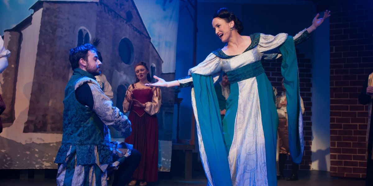 Review: KISS ME KATE at Stirling Community Theatre