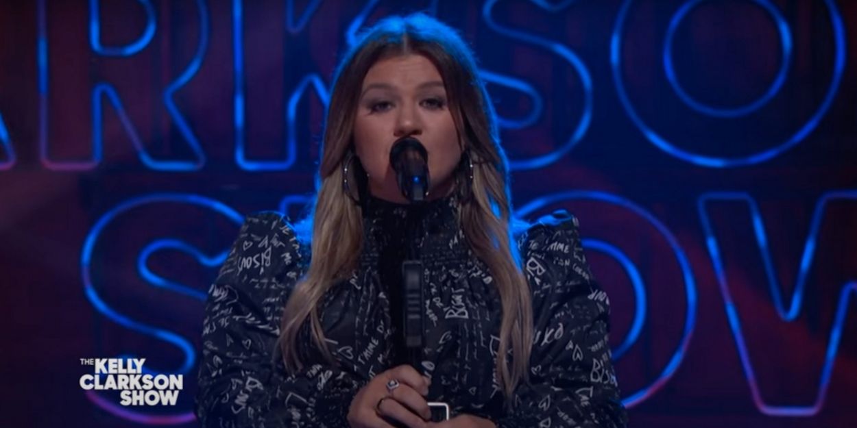 VIDEO: Kelly Clarkson Covers 'Lay Me Down' Video