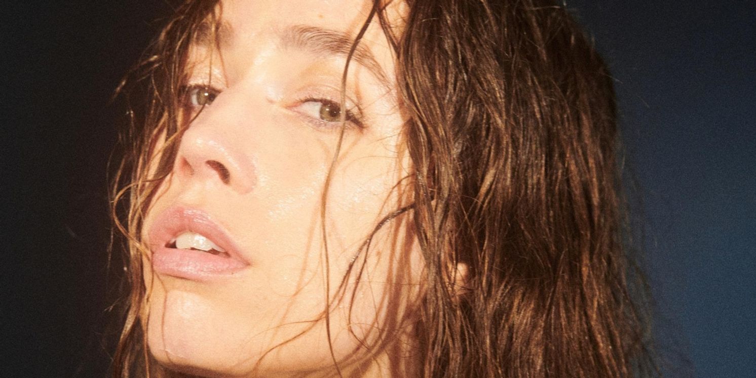 Danish Singer-Songwriter Kleo Shares Debut EP 'I Love This Movie'  Image