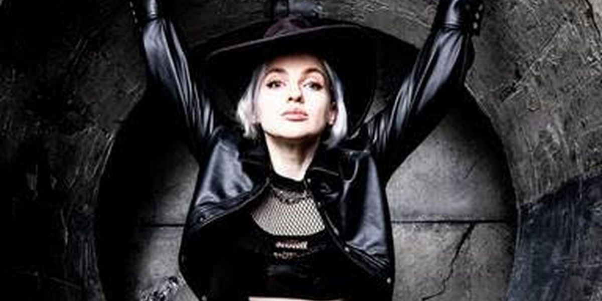 DEVORA Shares New Track 'Pornstar'