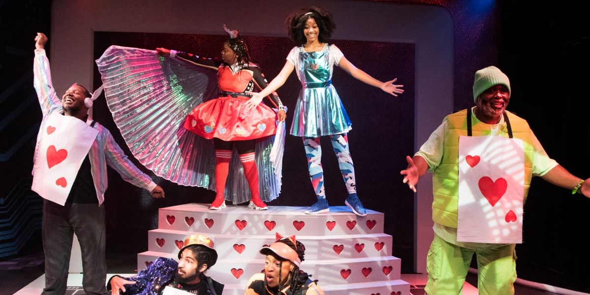 Review: WORLD PREMIERE OF ALICE'S WONDERLAND OPENS IN KANSAS CITY at Coterie Theatre
