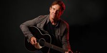 Dennis Quaid Talks Solo Tour, Film Career and Upcoming Ronald Reagan & Kurt Warner Bi