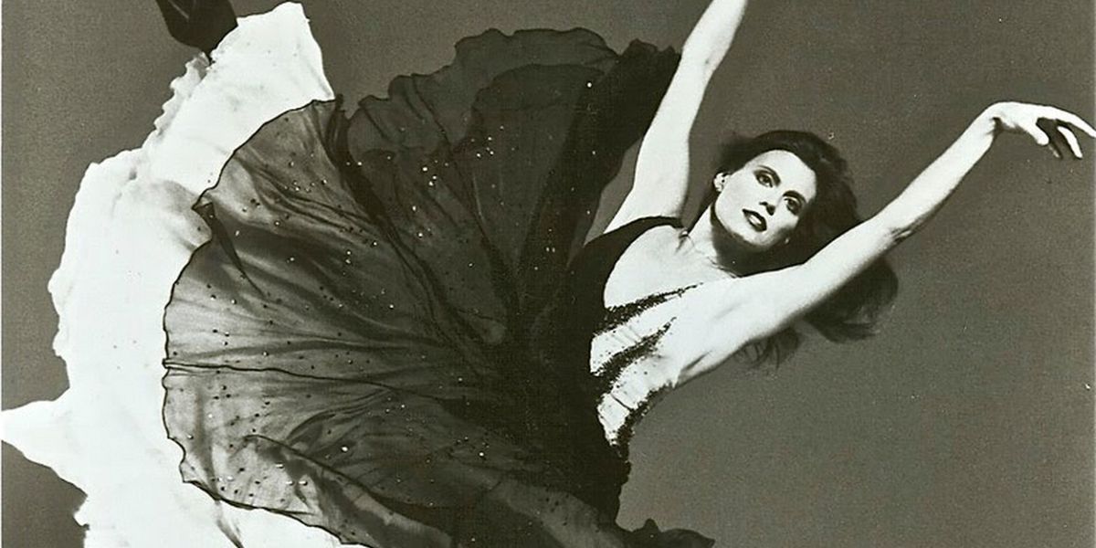 Public Celebration of the Life of Ann Reinking Will Be Held at the Ambassador Theatre This Month