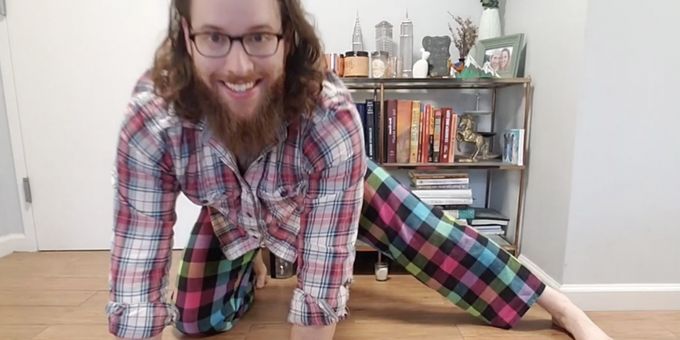 BWW Exclusive: Daily #MobilityMinute with Mark Fisher Fitness Trainer Harold Gibbons- A Simple Hip Stretch!