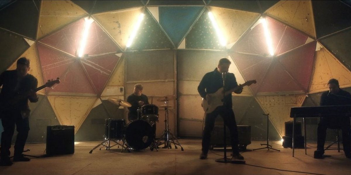 Hunter Hayes Releases 'Sober' From Red Sky Album Due This Spring