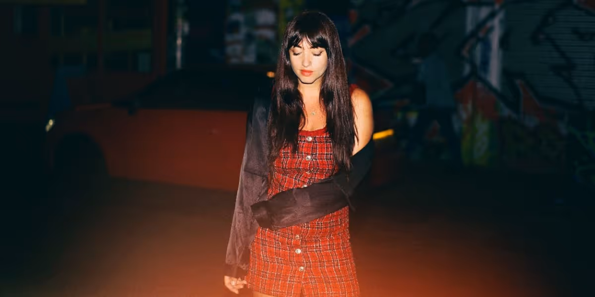 Liz Cass Releases New Single 'Near Miss'