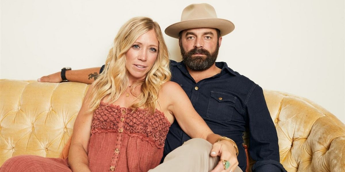 Drew & Ellie Holcomb Share New Single 'Bones'