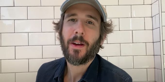 VIDEO: Josh Groban Sings 'The Rainbow Connection' #ShowerSongs in Honor of the Find Your Light Foundation