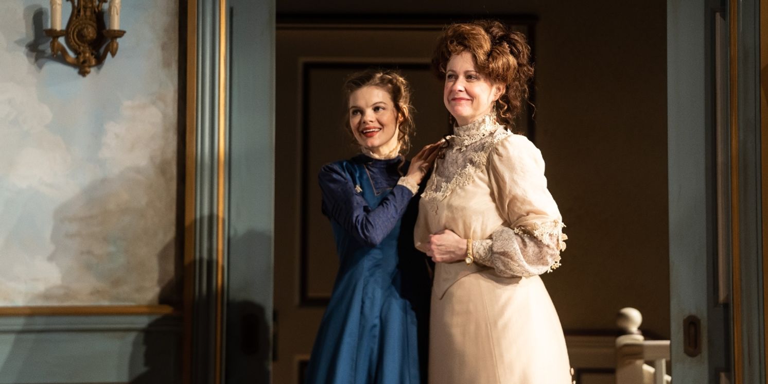 Review: THE CHERRY ORCHARD at Goodman Theatre  Image