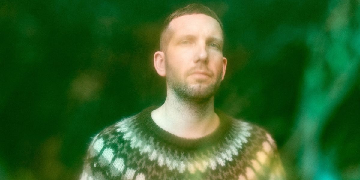 Hög sjö Announces Self-Titled Debut Album