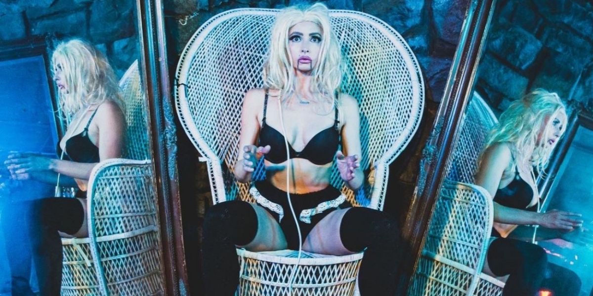 Cult Favourite Comedian Courtney Pauroso To Return To Edinburgh Fringe As Sex Robot Vanessa 5000