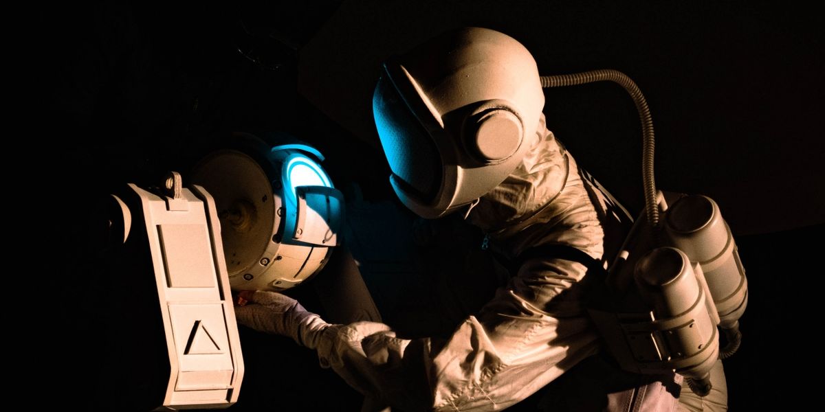 A Human, an Idea, a Stage: Santa Fe Playhouse Debuts The Skeletal Series, a New New-Works Festival
