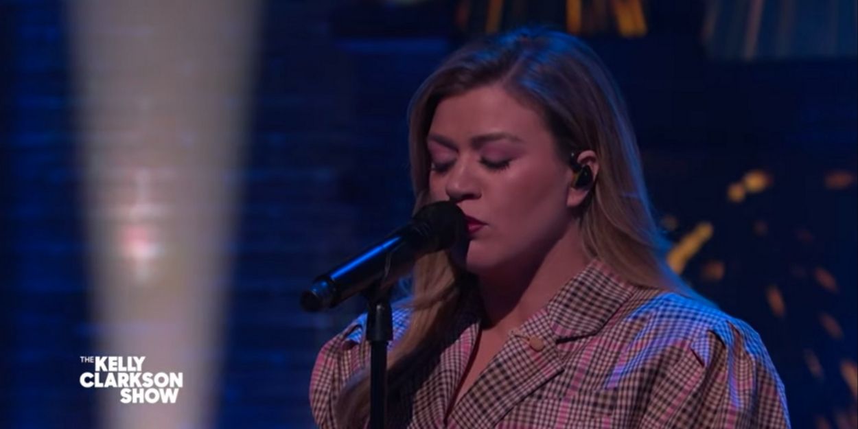 VIDEO: Kelly Clarkson Covers 'Cold' by Annie Lennox Video
