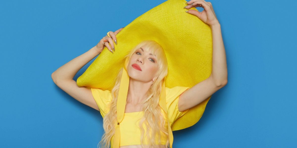 Carly Rae Jepsen Releases New Single 'Beach House'