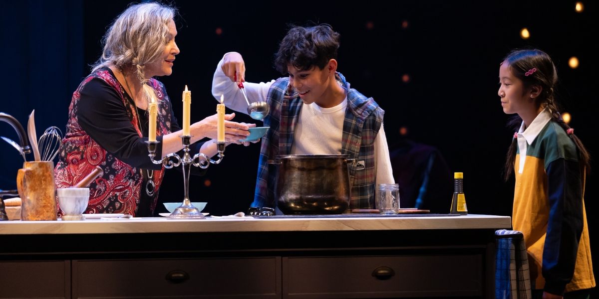 Review: ALMOST A FULL MOON Captivates Edmonton at The Citadel Theatre