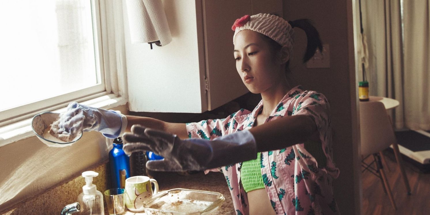 Su Lee Releases New Singles 'Super Happy' & 'Jump'  Image