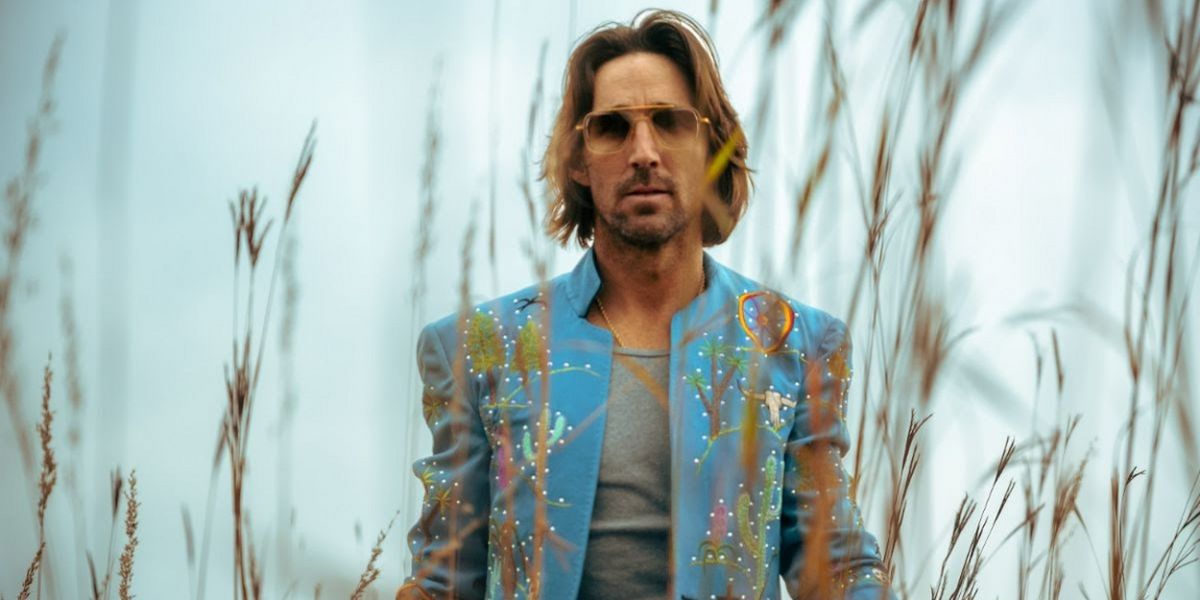Jake Owen to Perform Poolside at Red Rock Resort