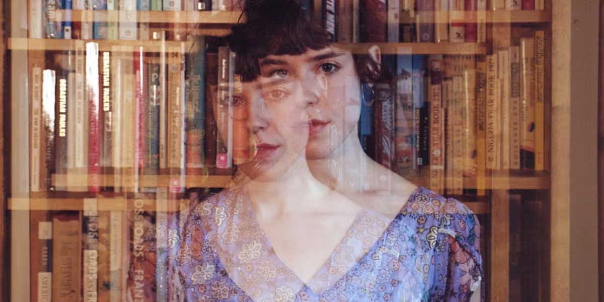 Rachel Bobbitt Shares New Single 'Watch And See'