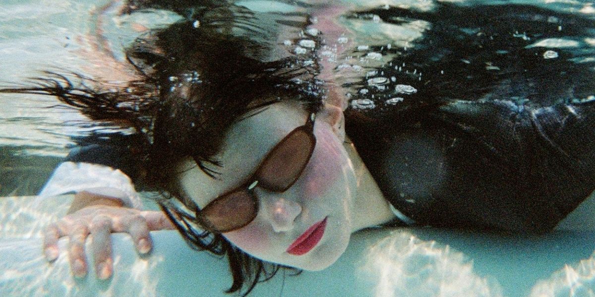 Elke Announces New EP with New Single