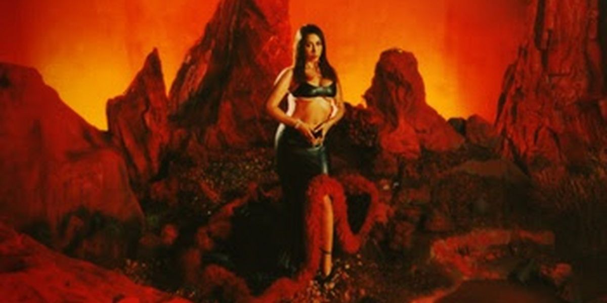 Kali Uchis' New Album Debuts at #4 on Billboard 200