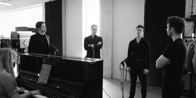 VIDEO: JERSEY BOYS London Cast Performs 'My Eyes Adored You' in Rehearsal