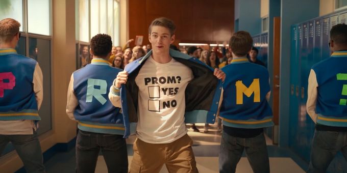 VIDEO: Watch the Full Performance of 'You Happened' From THE PROM on Netflix