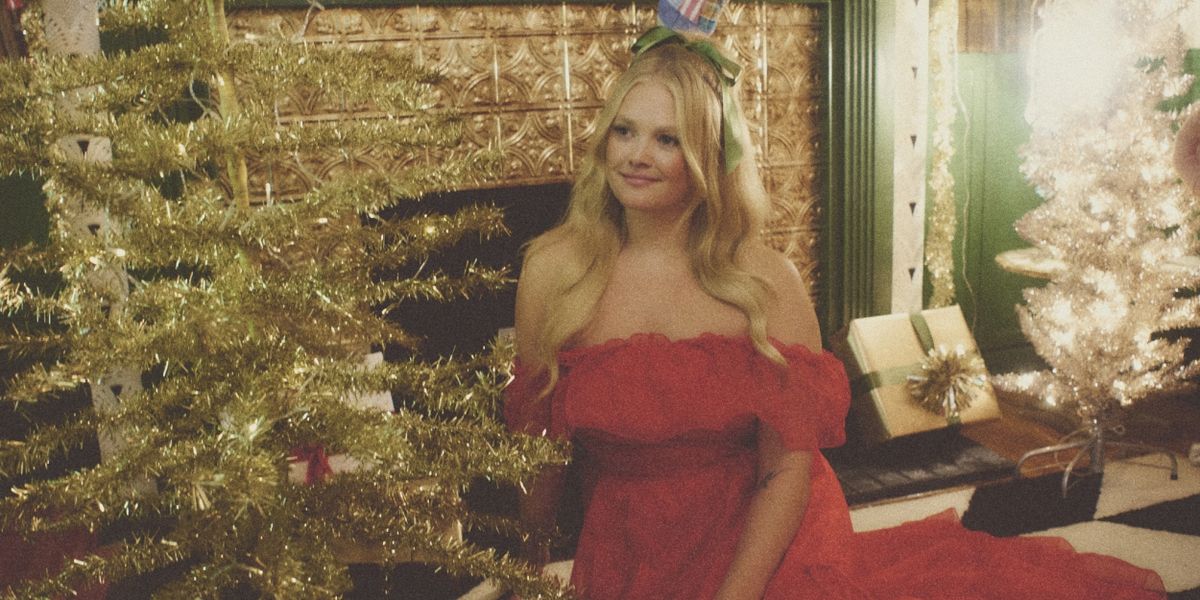 Hailey Whitters Releases Cover of the George Jones Classic 'New Baby for Christmas'