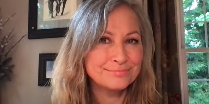 VIDEO: Linda Eder Performs 'She Used To Be Mine' From WAITRESS