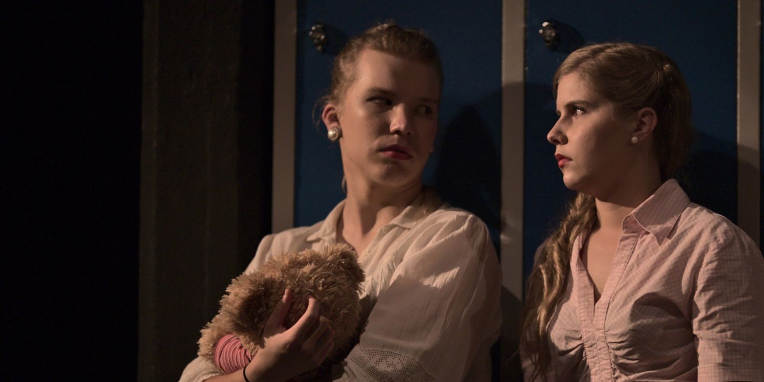 ARVIO: W. Chorellin KISSAT Vantaan Näyttämöllä  Image