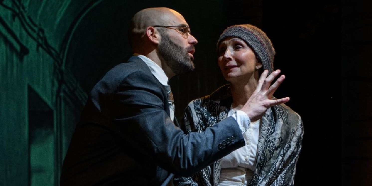 Review: DESCRIBE THE NIGHT at Ensemble  Image