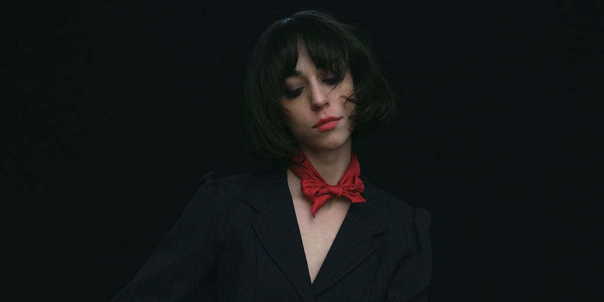 Jackie Cohen Shares New Single 'Moonstruck'