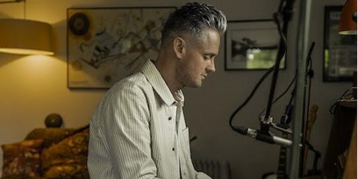 Tom Chaplin Releases New Single 'Gravitational'