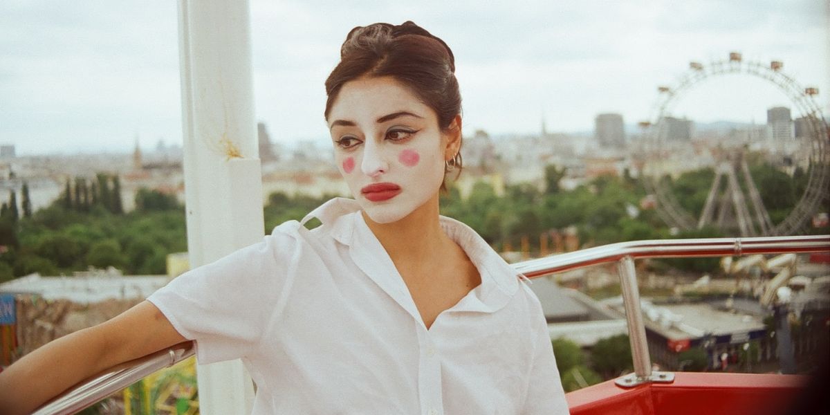 Sofie Royer Announces Album 'Harlequin'
