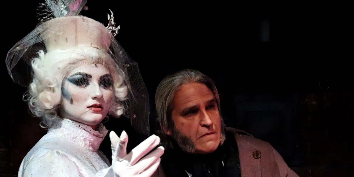 Review: CHARLES DICKENS' A CHRISTMAS CAROL at Theatre Three  Image