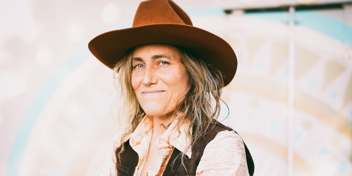 Melissa Carper Unveils New Single 'Ain't a Day Goes By'