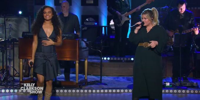 Video: & JULIET's Lorna Courtney & Kelly Clarkson Sing 'Since U Been Gone' on THE KELLY CLARKSON SHOW