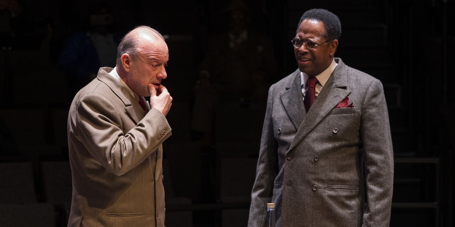 Review: DESCRIBE THE NIGHT at Steppenwolf Theatre Company  Image