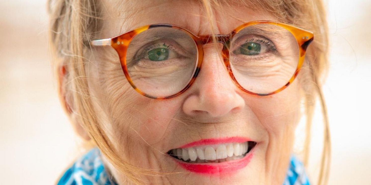 The Roches' Terre Roche Shares New Song 'Kin Ya See That Sun'  Image