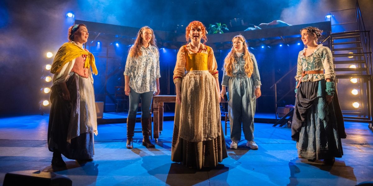 Review: A MOTHER'S SONG, Macrobert Arts Centre