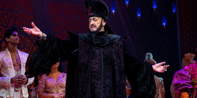 VIDEO: Watch ALADDIN's Jonathan Freeman Give Emotional Curtain Call Speech
