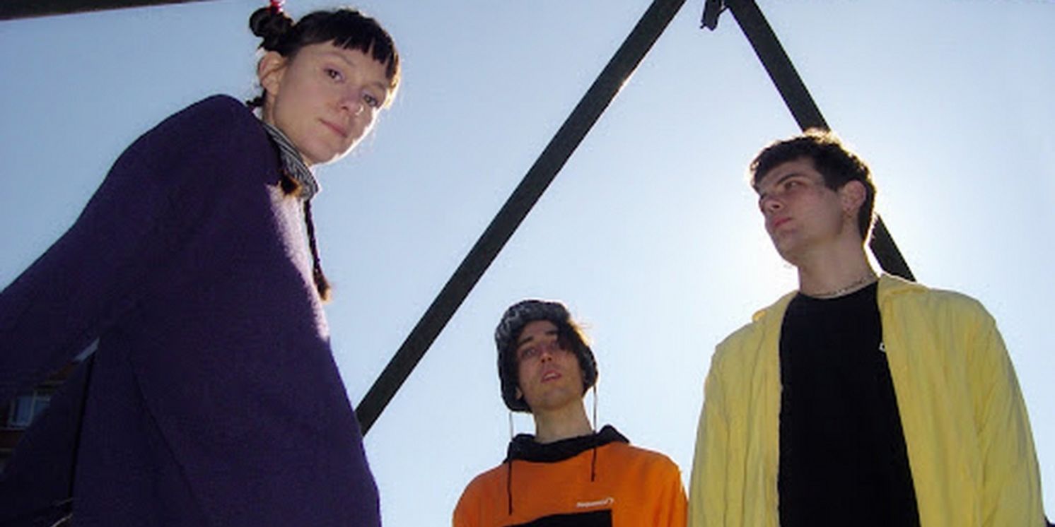 TAPEWORMS Return With Vibrant New Single 'IRL'  Image