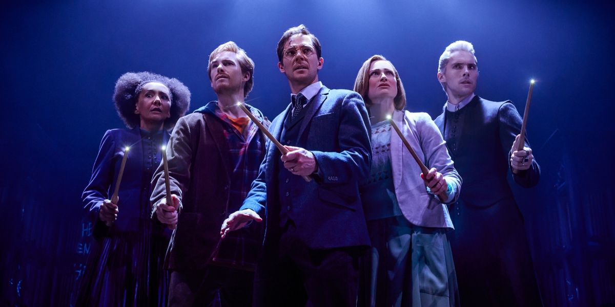 HARRY POTTER AND THE CURSED CHILD to Hold Contest to Win Harry Potter's Glasses from Production