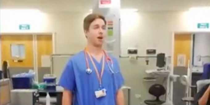 VIDEO: Dr. Alex Aldren, Who Left Medicine to Become an Opera Singer, Returned to the NHS and Performs in Hospitals