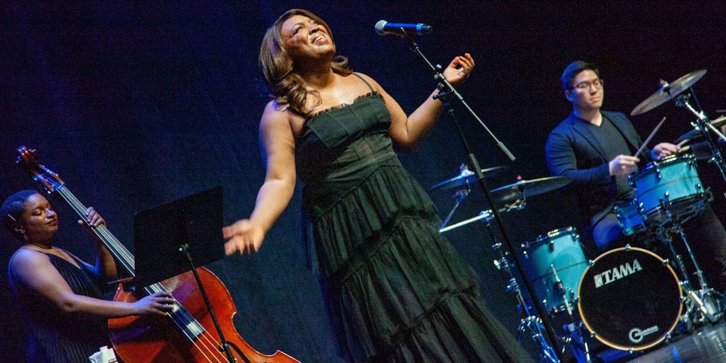 Review: AN EVENING WITH L MORGAN LEE Charms Charming Audience at Newman Mills Theater  Image