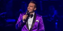 Jonathan Roxmouth talks About Online Shows and Creating SHOWSTOPPERS!