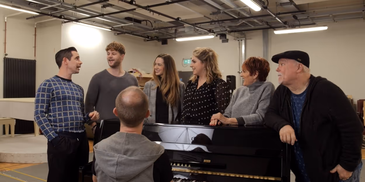 Video: First Look at Jay McGuiness, Lorna Luft & More in Rehearsals for WHITE… Video