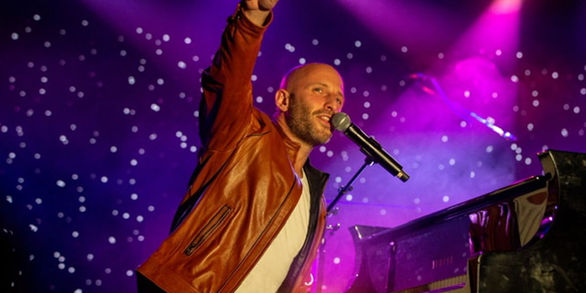 Hindi's Libraries Hosts Benefit Concert Featuring International Showman Martin Kaye